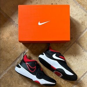 Nike Kids Black and Red Sneakers